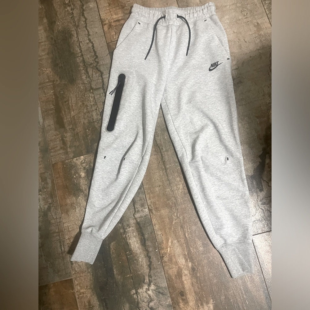 Nike Tech joggers